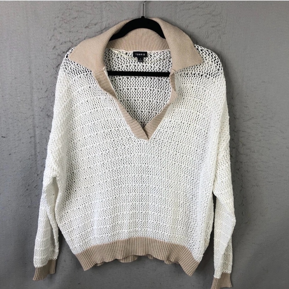 Torrid Women's cream Sweater